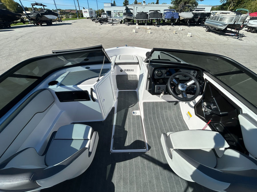 2025 Yamaha SX 190, photo 8 of 18