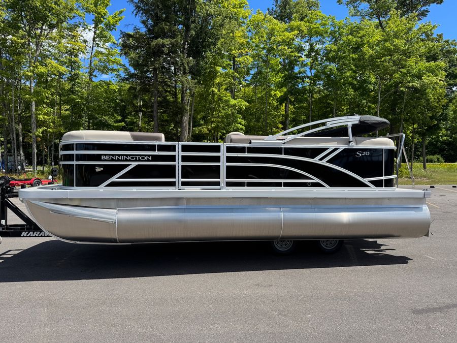 2027 Bennington 20SL