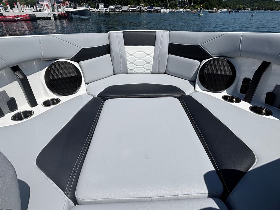 2026 Malibu 23LSV, photo 5 of 17