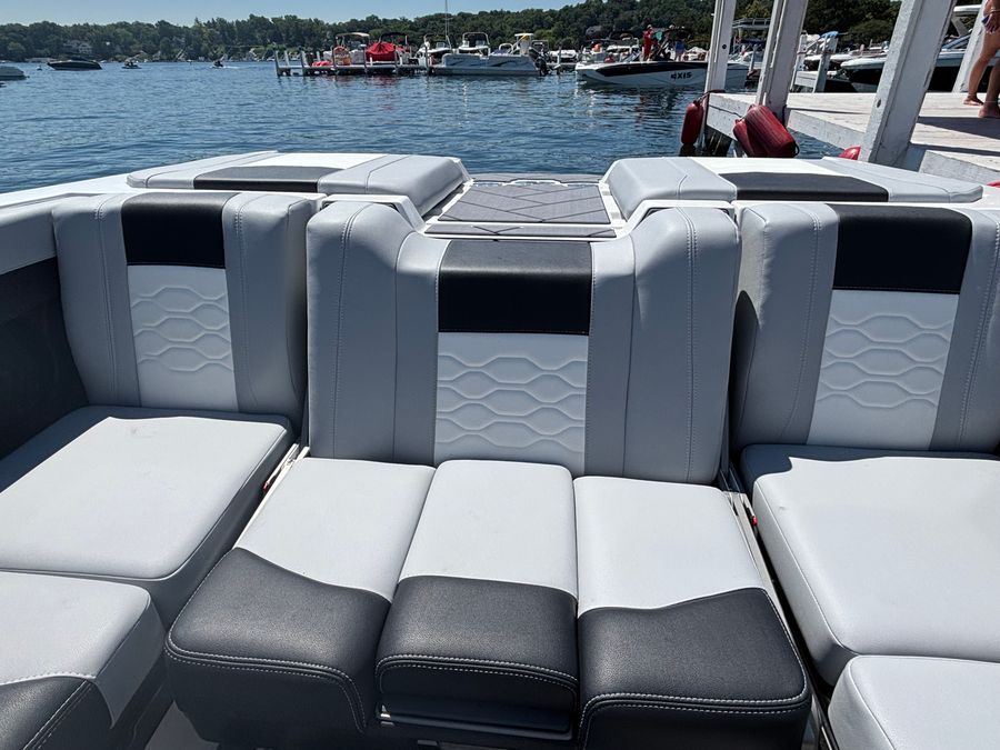 2026 Malibu 23LSV, photo 10 of 17