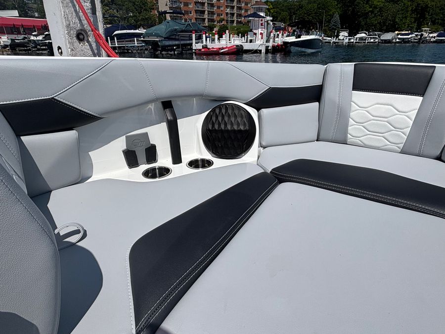 2026 Malibu 23LSV, photo 4 of 17