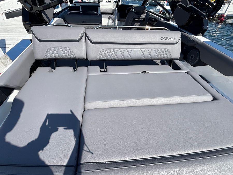 2027 Cobalt R26 Surf, photo 2 of 22