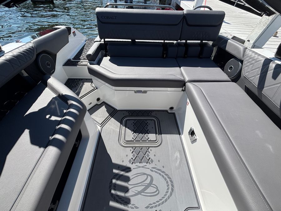 2027 Cobalt R26 Surf, photo 21 of 22
