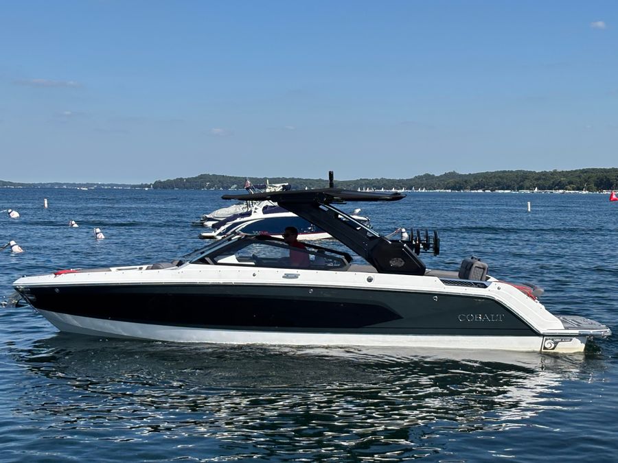 2027 Cobalt R26 Surf