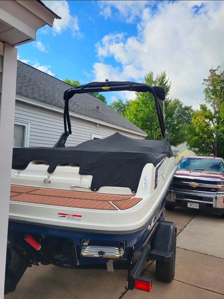 2019 Bayliner VR5, photo 3 of 9