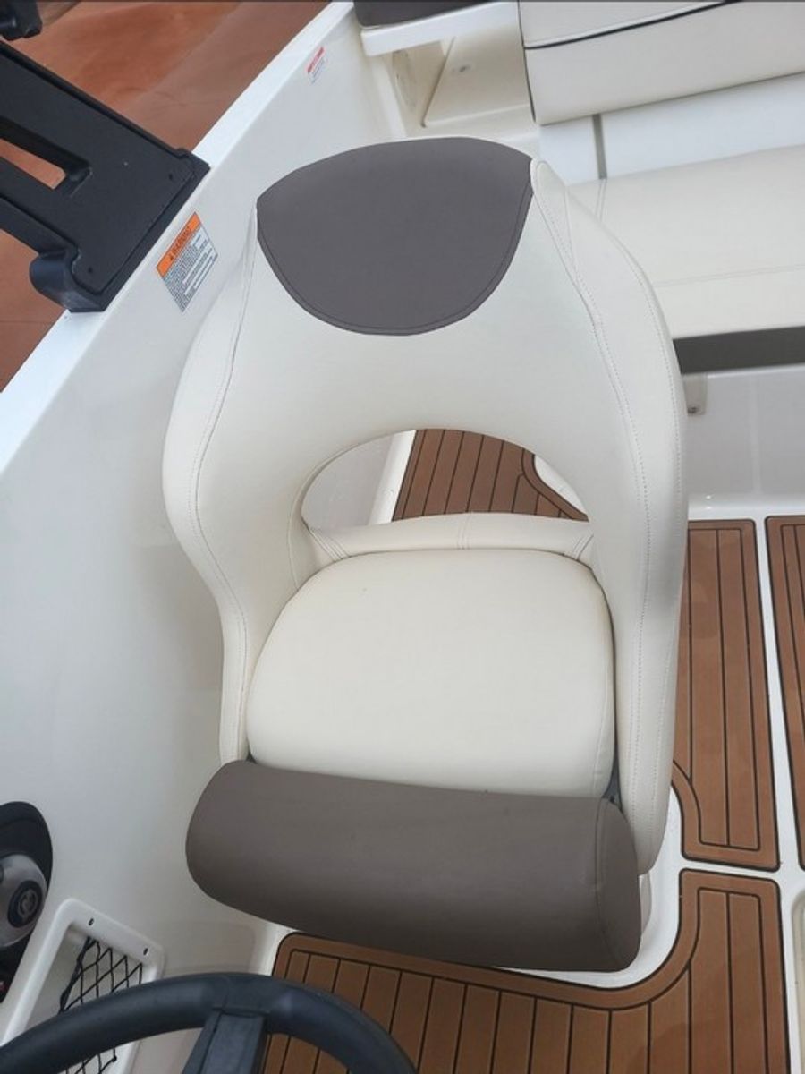 2019 Bayliner VR5, photo 9 of 9