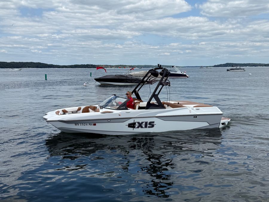 2023 Axis A20, photo 3 of 20