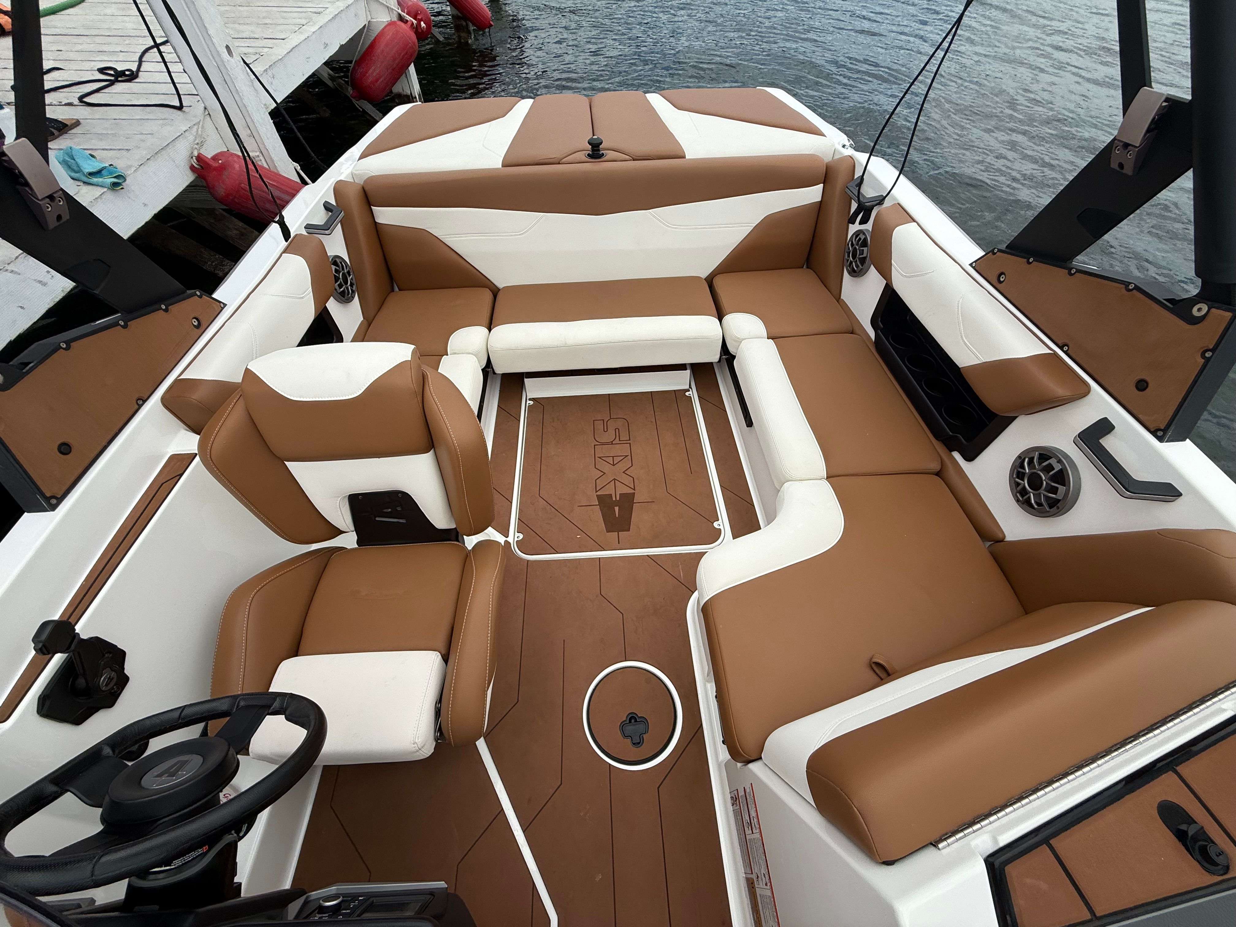 Used 2023 20' Axis A20 For Sale in Fontana on Lake Geneva, WI