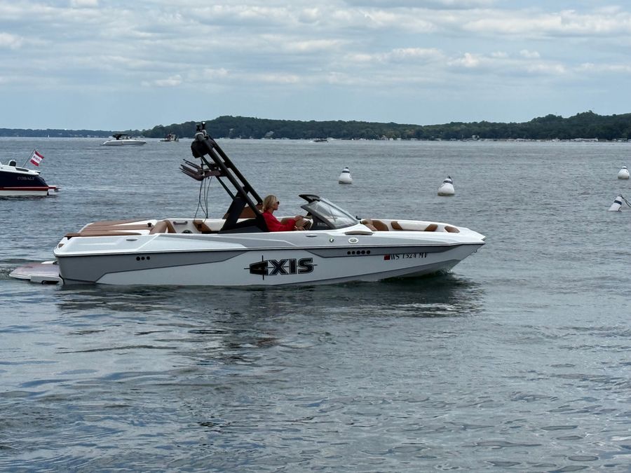 2023 Axis A20, photo 2 of 20