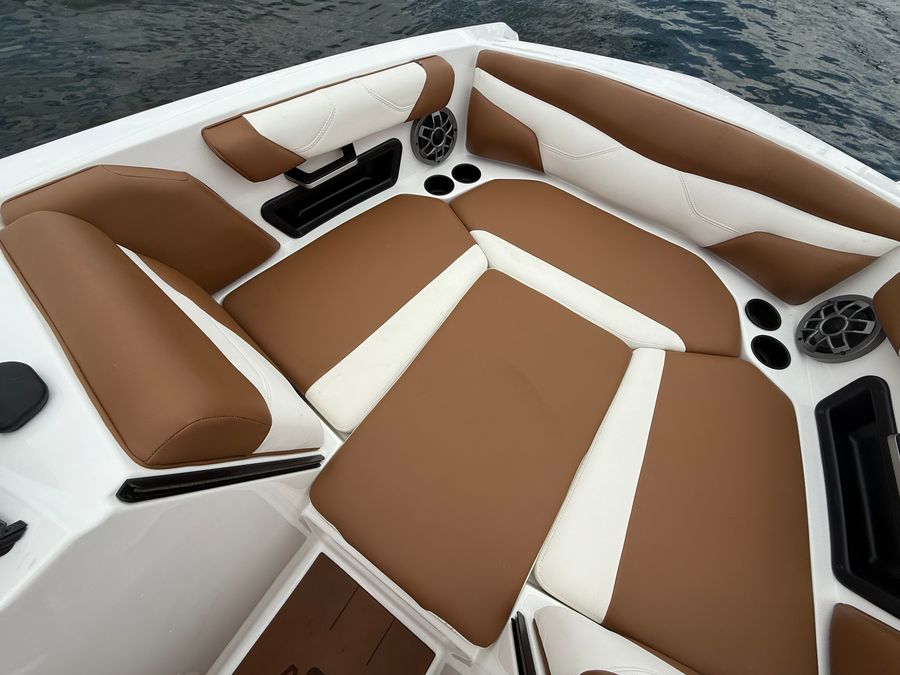 2023 Axis A20, photo 15 of 20