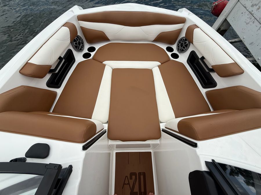2023 Axis A20, photo 14 of 20