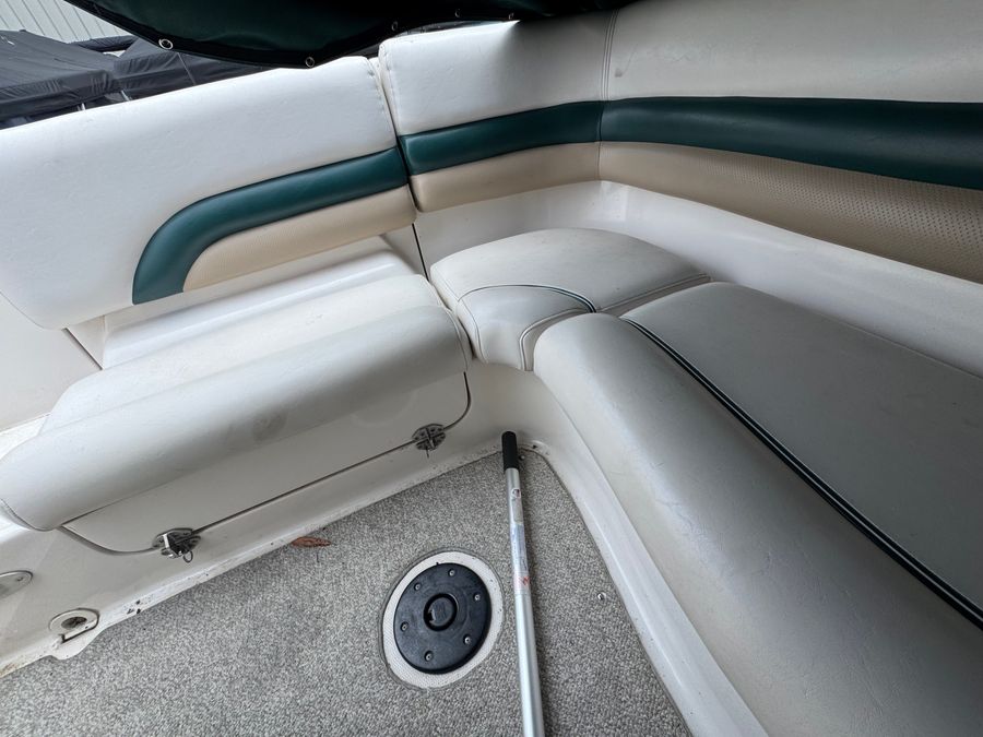 2004 Hurricane SunDeck 187 IO, photo 8 of 13