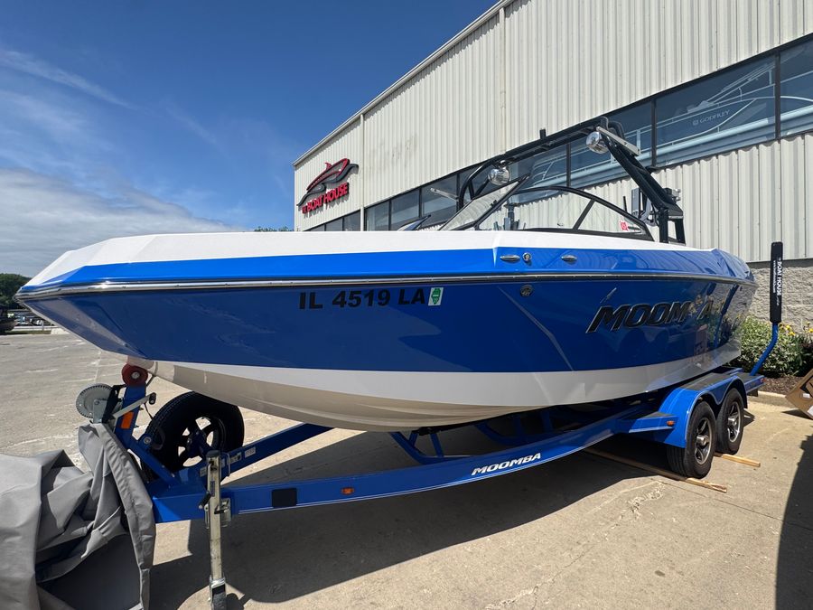2018 Moomba Max, photo 2 of 21