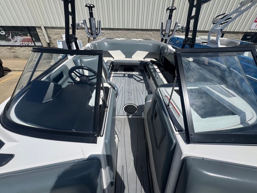 2018 Moomba Max, photo 5 of 21