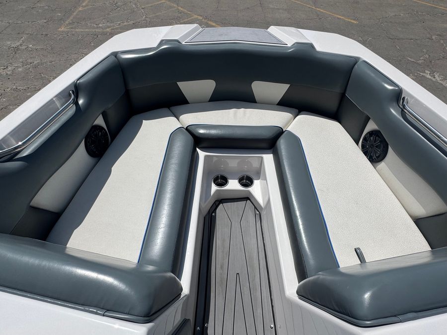 2018 Moomba Max, photo 19 of 21