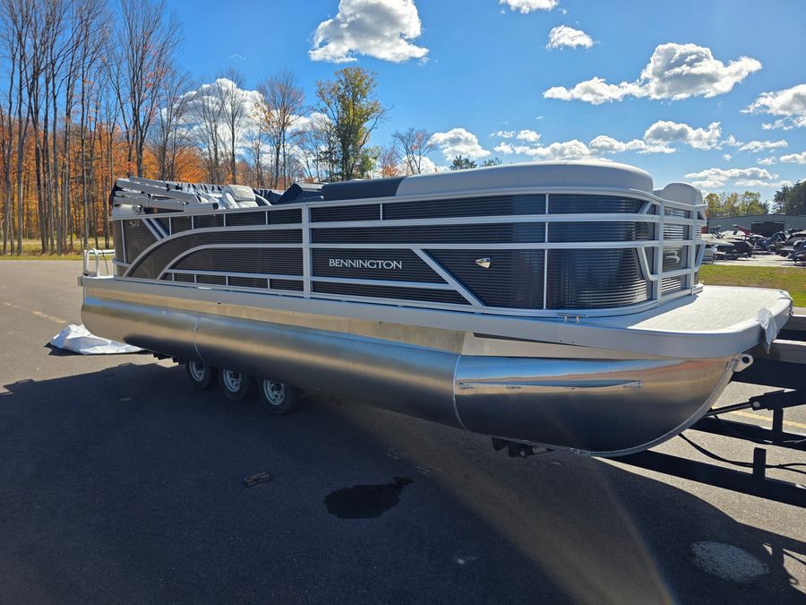 2027 Bennington 22S1SR SPS, photo 2 of 18