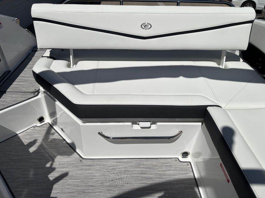 2026 Cobalt R8 Surf, photo 3 of 19