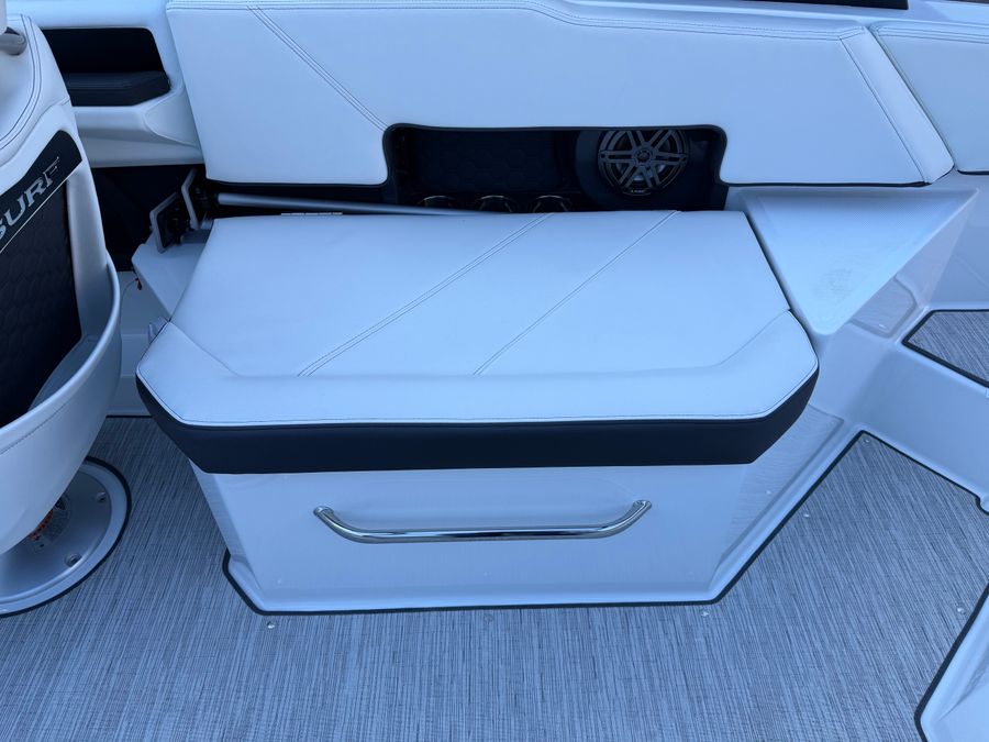 2026 Cobalt R6 Surf, photo 24 of 30
