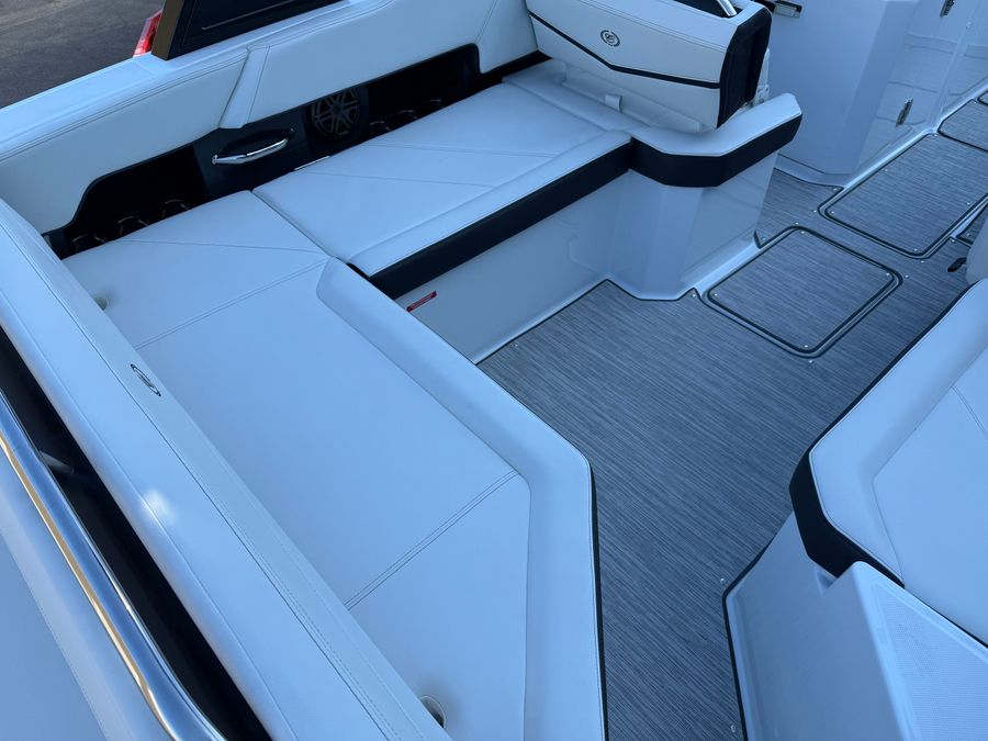2026 Cobalt R6 Surf, photo 21 of 30