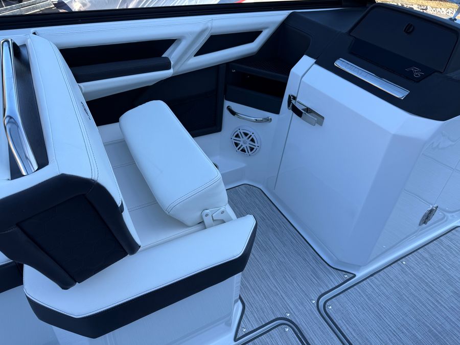 2026 Cobalt R6 Surf, photo 27 of 30