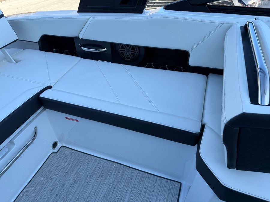 2026 Cobalt R6 Surf, photo 26 of 30