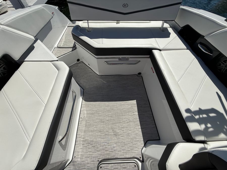 2026 Cobalt R6 Surf, photo 10 of 30