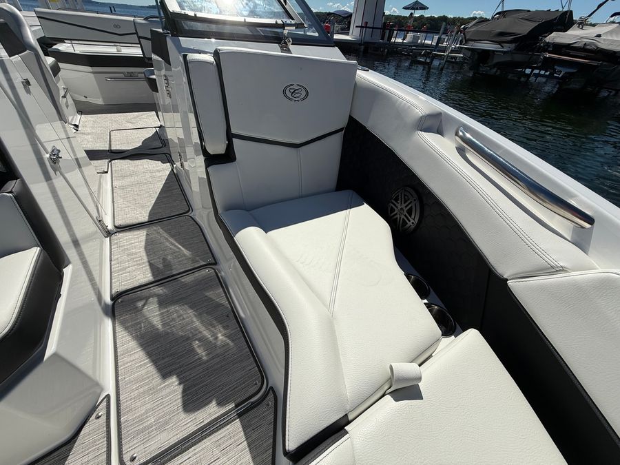 2026 Cobalt R6 Surf, photo 17 of 30
