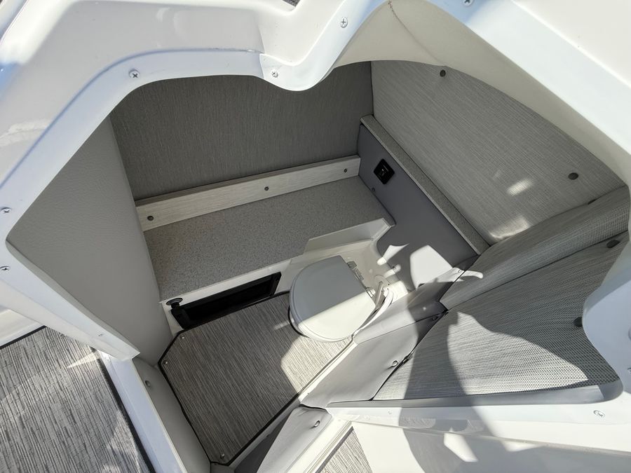 2026 Cobalt R6 Surf, photo 6 of 30