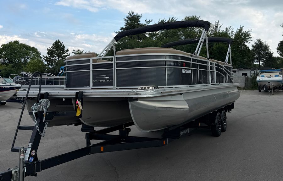 2016 Bennington 28RSRX1