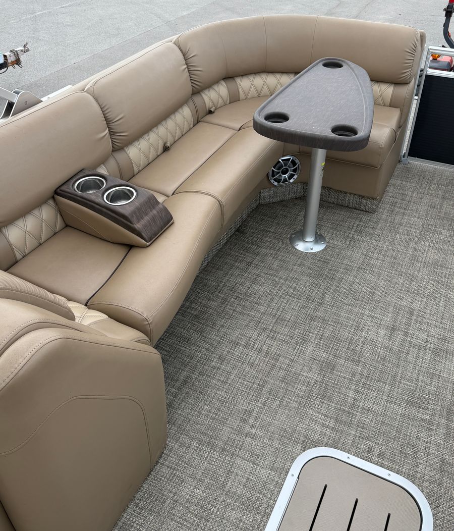 2016 Bennington 28RSRX1, photo 10 of 23