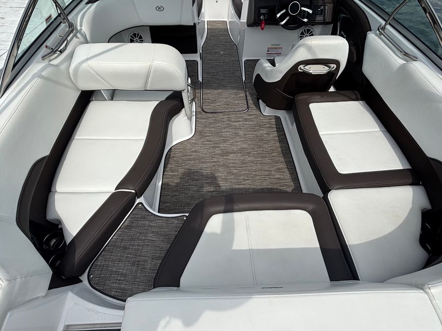 2024 Cobalt 220S, photo 3 of 20