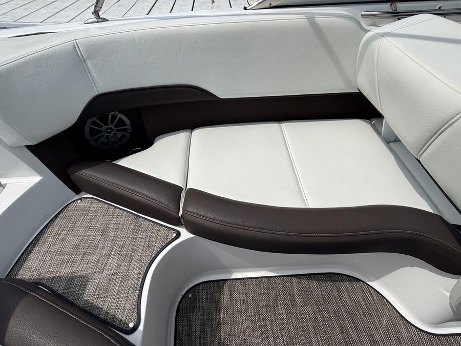 2024 Cobalt 220S, photo 7 of 20