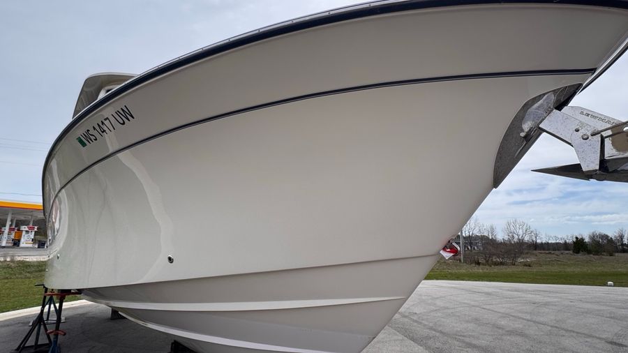 2021 Grady-White Freedom 335, photo 6 of 23