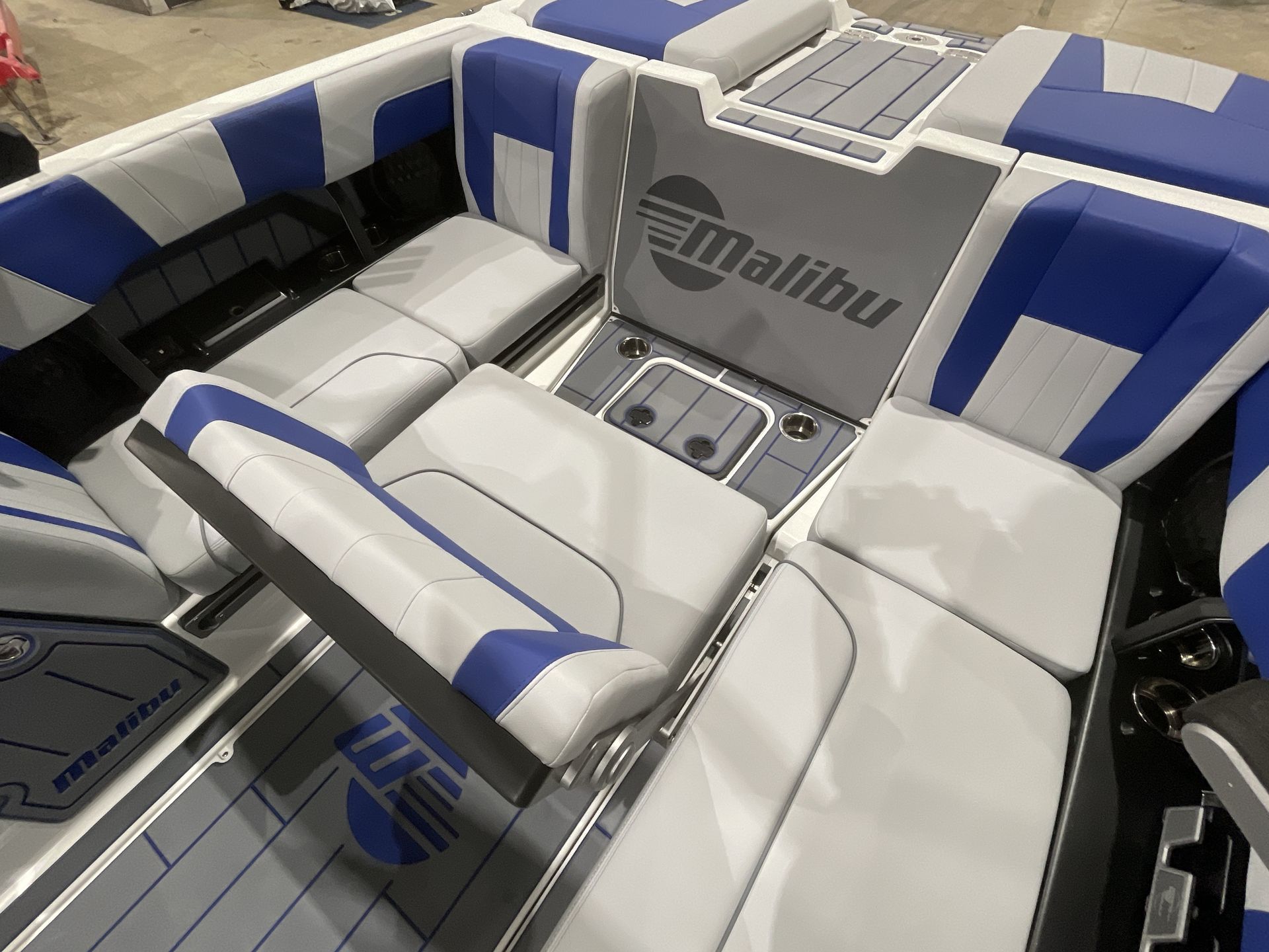 Used 2023 24' Malibu 24 MXZ For Sale in Fontana on Lake Geneva, WI