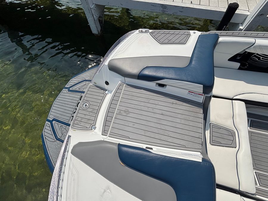 2017 Nautique Super Air Nautique G23, photo 4 of 18