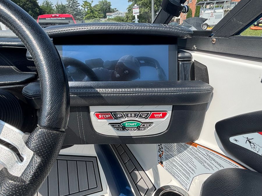 2017 Nautique Super Air Nautique G23, photo 8 of 18