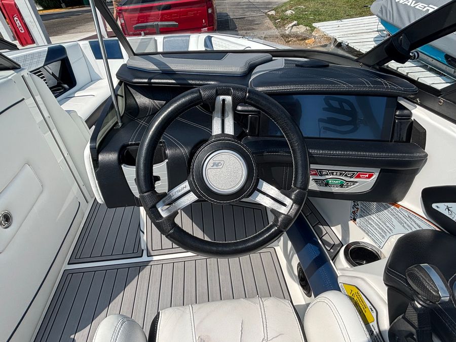 2017 Nautique Super Air Nautique G23, photo 7 of 18