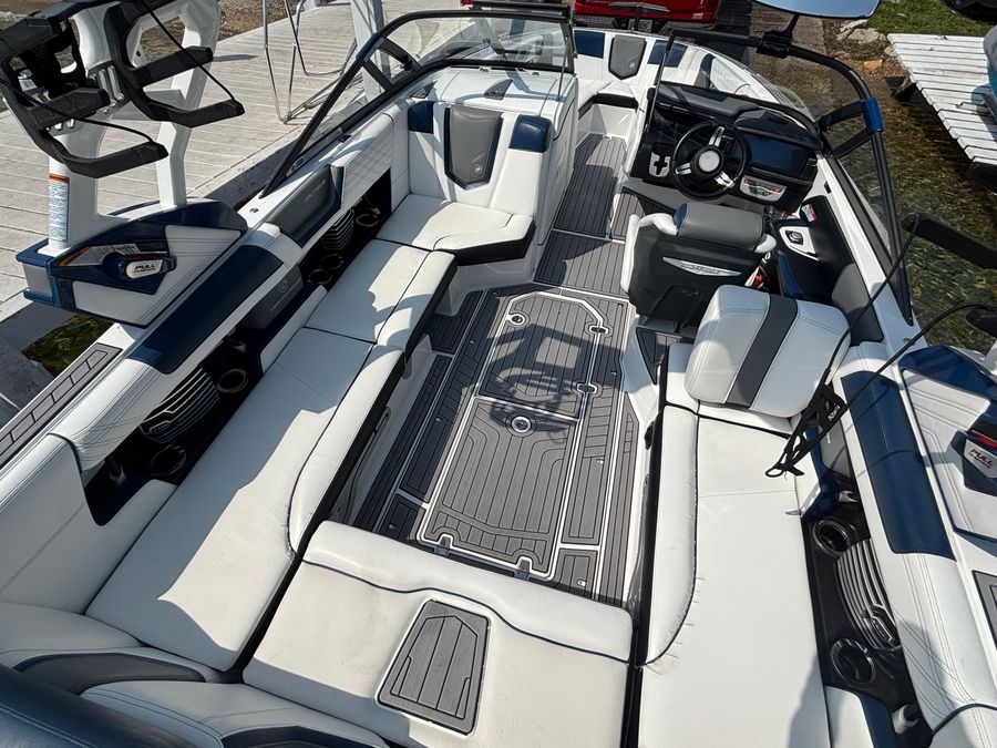2017 Nautique Super Air Nautique G23, photo 5 of 18