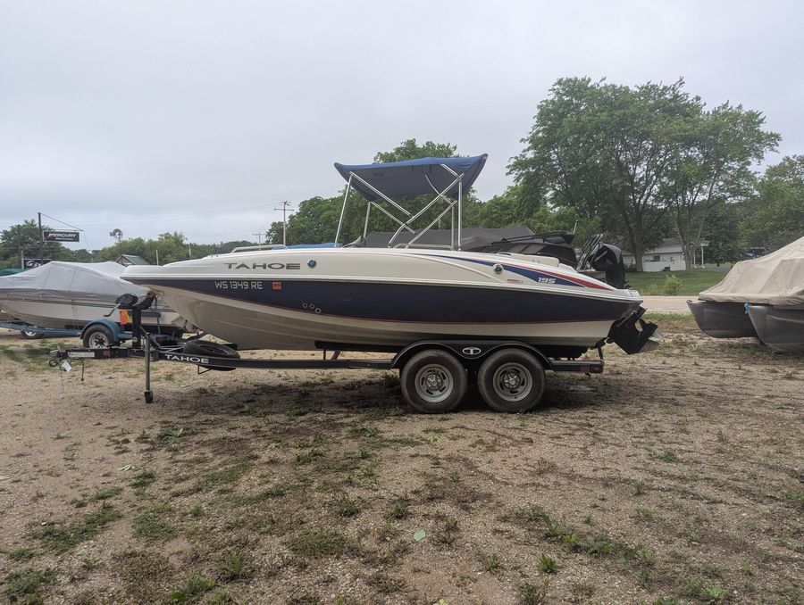 2017 Tahoe 195, photo 11 of 30