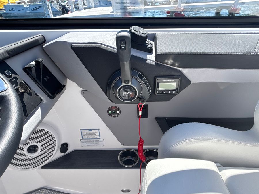 2027 Cobalt R26, photo 18 of 24