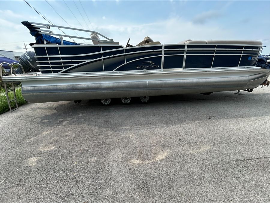 2011 Bennington 2574 Rli