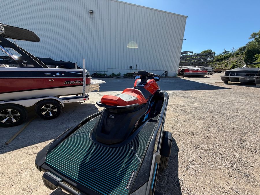 2022 Yamaha VX18006 XB, photo 4 of 8