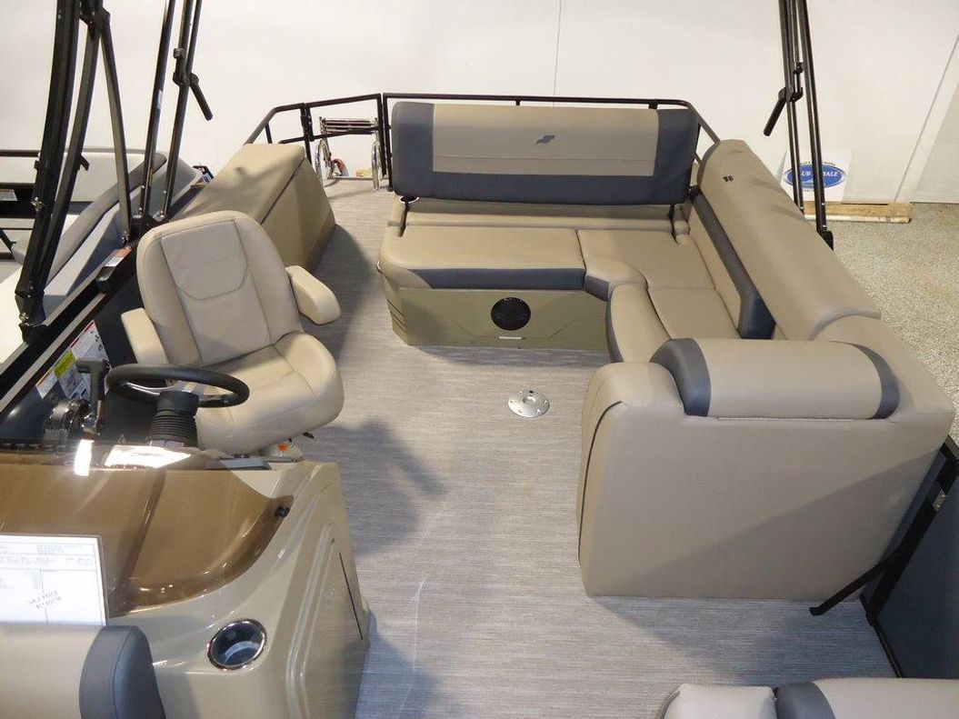 2026 Starcraft Marine EX 22 Q