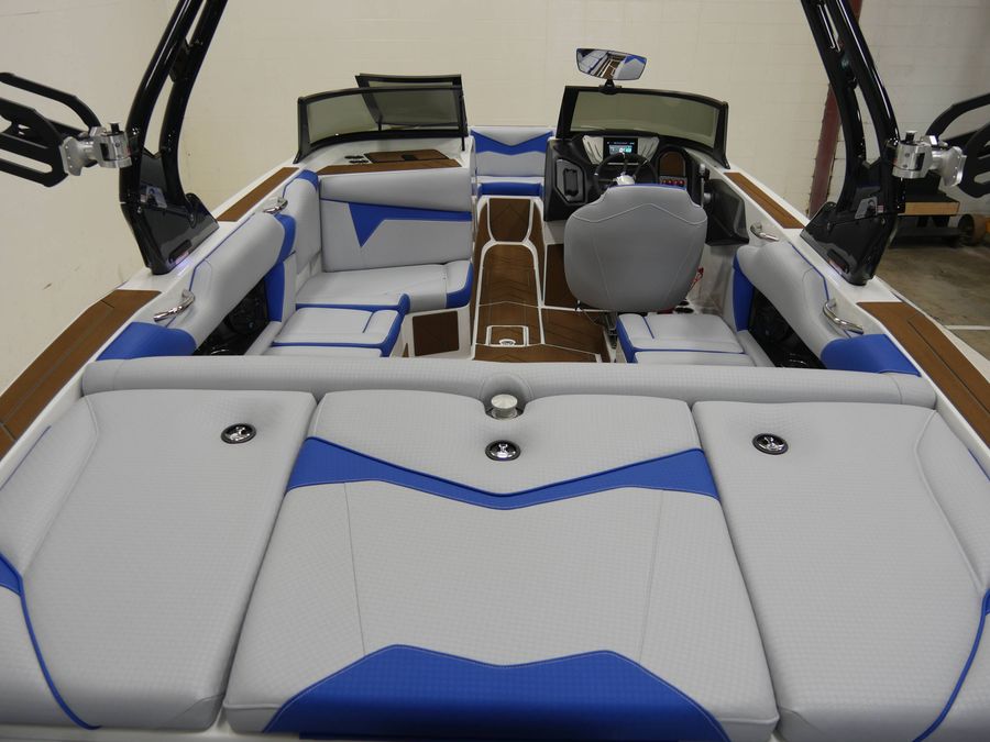 2025 Supreme S220, photo 9 of 25