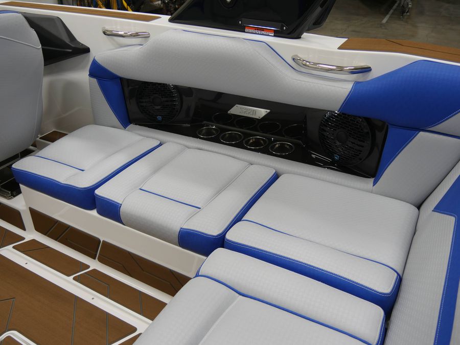 2025 Supreme S220, photo 10 of 25