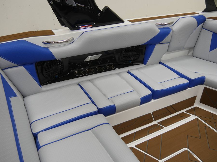 2025 Supreme S220, photo 11 of 25