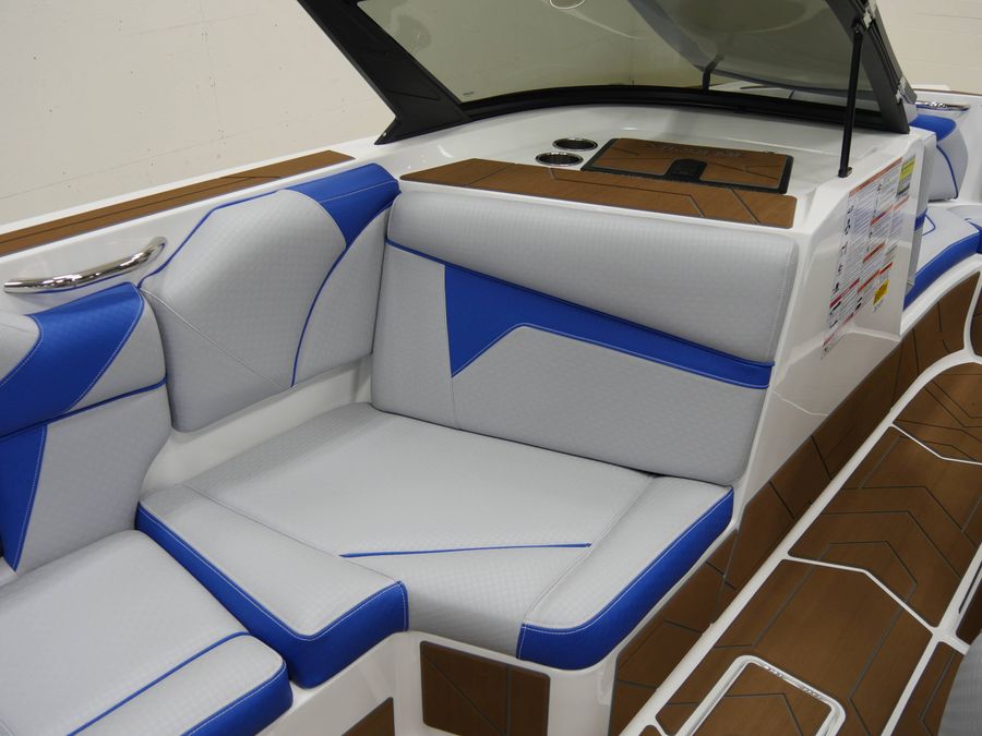 2025 Supreme S220, photo 12 of 25