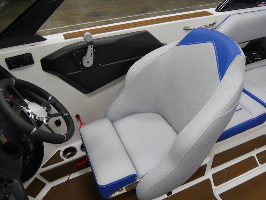 2025 Supreme S220, photo 14 of 25