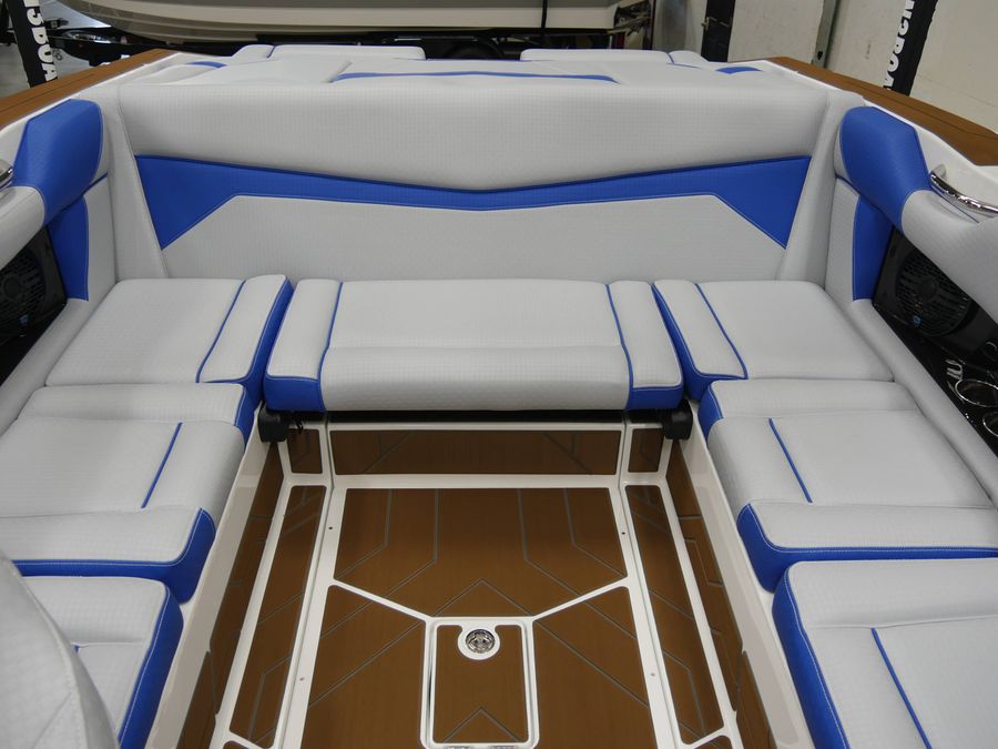 2025 Supreme S220, photo 16 of 25