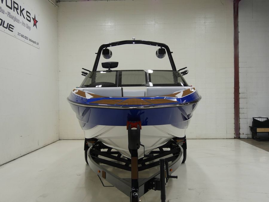 2025 Supreme S220, photo 5 of 25